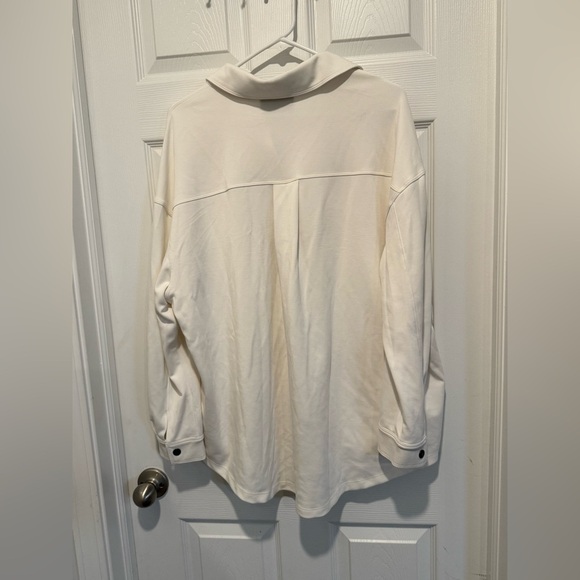 NWOT Lane Bryant Relaxed Snap Button-Front Knit White Top Size 18/20. - Picture 4 of 8
